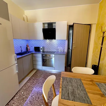 Kalamata.house - Sunny And Modern With View!