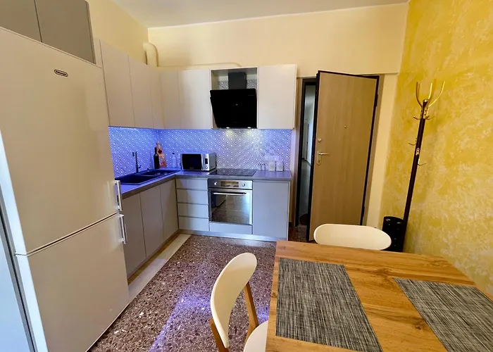 Kalamata.house - Sunny And Modern With View!